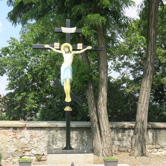 Kříž u pravoslavného kostela svatého Jakuba v Žatci