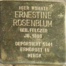 Stolperstein en memoria de Ernestine Rosenblum