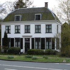 Burg. Jhr. H. Van Den Boschstraat 2, Amerongen