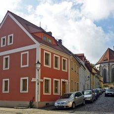 Wohnhaus in geschlossener Bebauung, Eckhaus Große Wallstraße 10 (Rothenburger Straße 4)