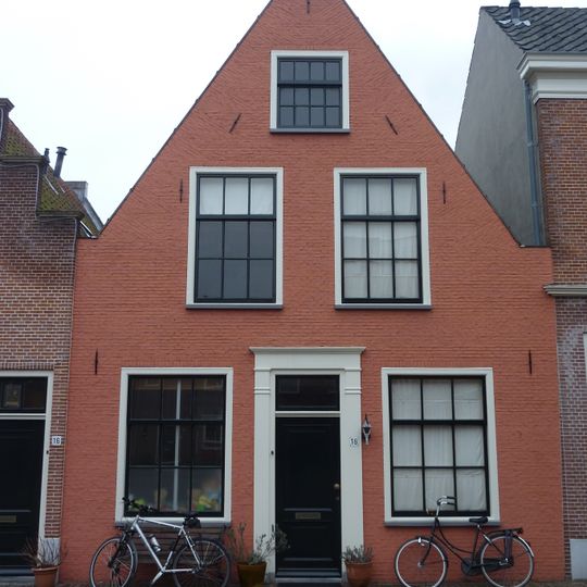 Oostdwarsgracht 18, Leiden