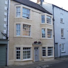 5, Millgate