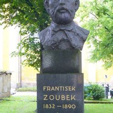 Pomník Františka Zoubka na Jiráskově náměstí v Kostelci nad Orlicí