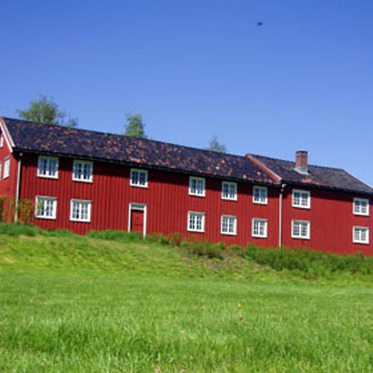 Holmen gård