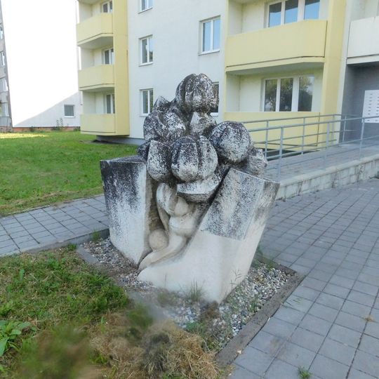 Plastika v ulici J. Jabůrkové v Otrokovicích