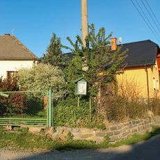 Obrázek v Hrabenově u hlavní silnice (3)