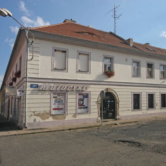 Dlouhá 18, B. Němcové 19