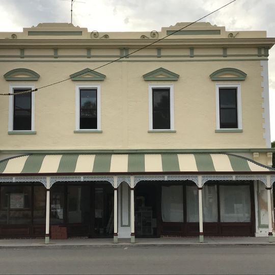 Dinsdale's Shoe Emporium