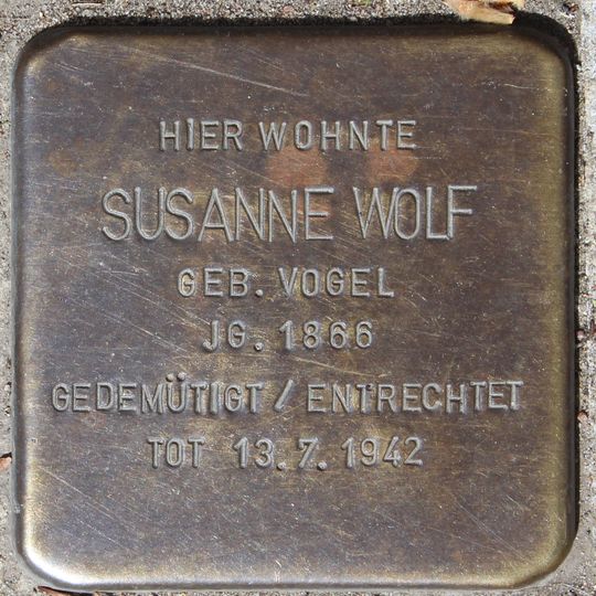 Stolperstein en memoria de Susanne Wolf