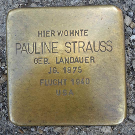 Stolperstein em memória de Pauline Strauß