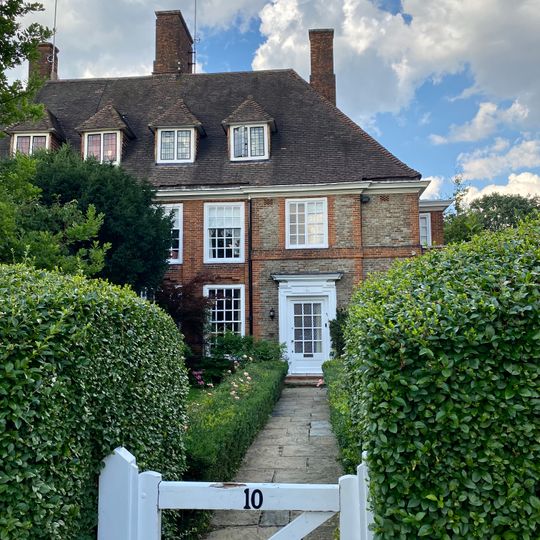 10 and 12, Erskine Hill Nw11