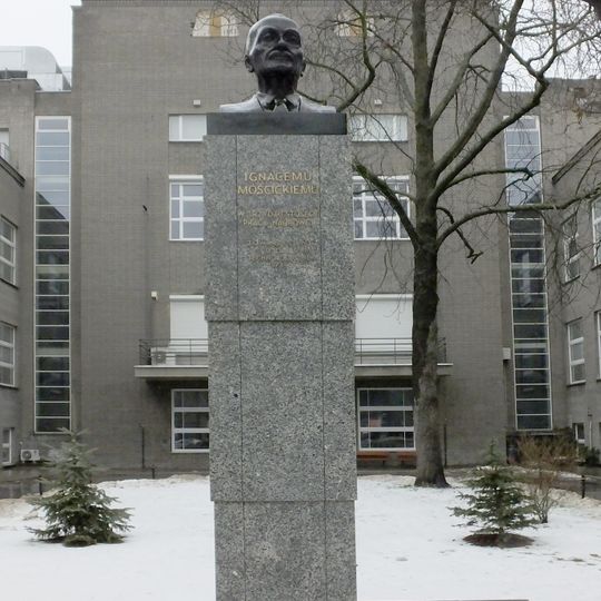 Pomnik Ignacego Mościckiego w Warszawie