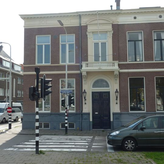 Koninginnegracht 37, The Hague