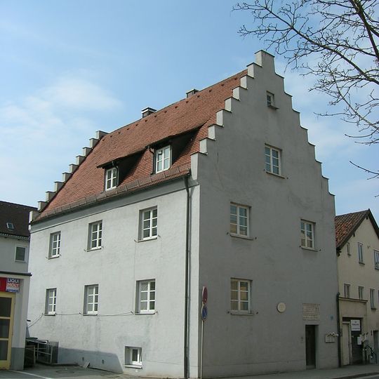 Ingolstädter Straße 3