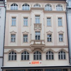 Wohn- und Geschäftshaus