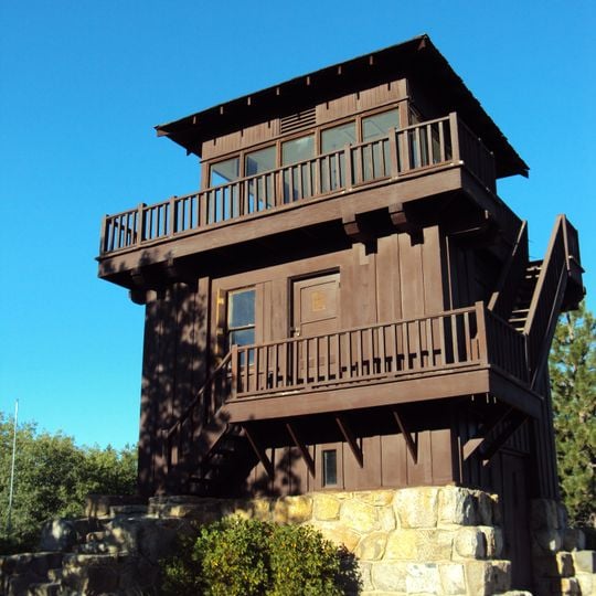 Henness Ridge Fire Lookout