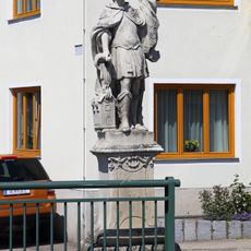 Schöngrabern Statue Florian von Lorch