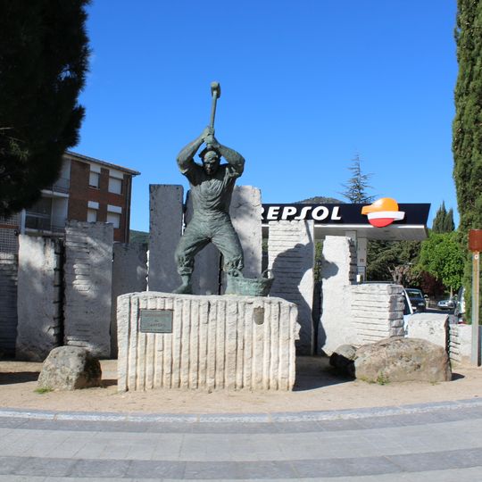 Monumento al Cantero, Cadalso de los Vidrios