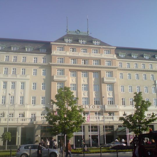 Hotel Carlton
