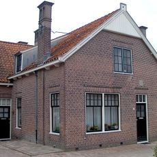 't Rooie Dorp: woningblok van vier arbeiderswoningen