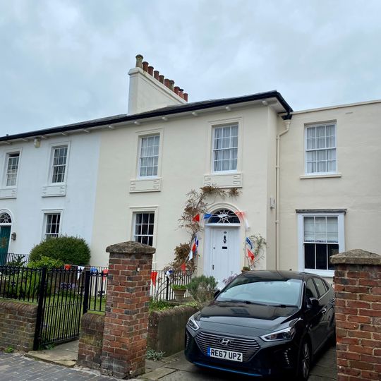 19 And 21, Welclose Street