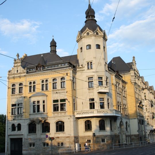 Rathaus Georg-Schwarz-Straße 140