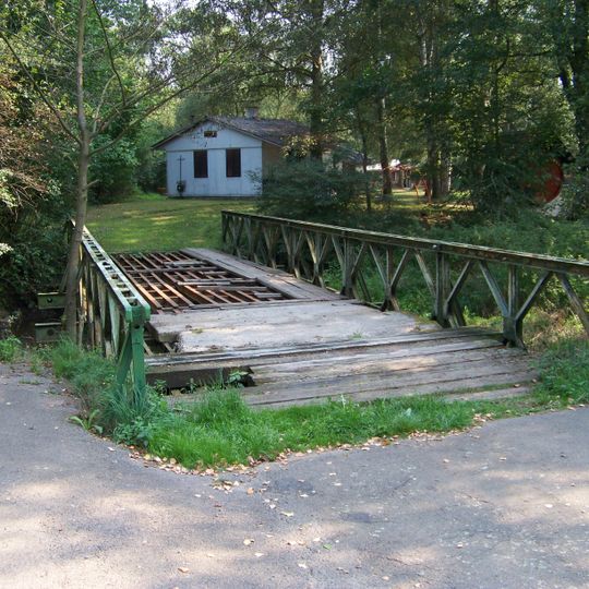 Most přes Javornici k chatám če.  41–45 a 109 v Kožlanech