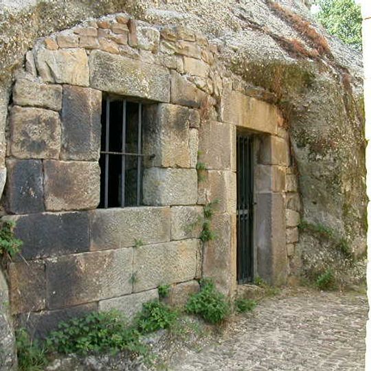 Iglesia rupestre de Campo de Ebro