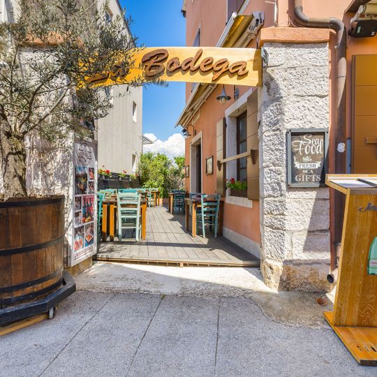La Bodega