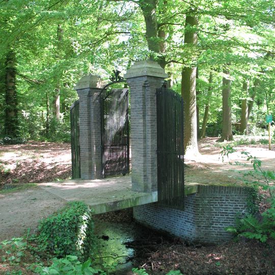 Kasteel Renswoude: toegangshek noord