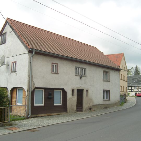 Hirschfelder Straße 2