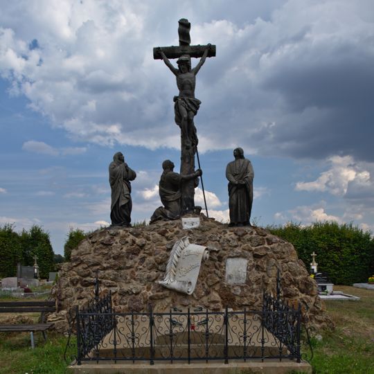 Sousoší Kalvárie ve Studené Loučce na hřbitově