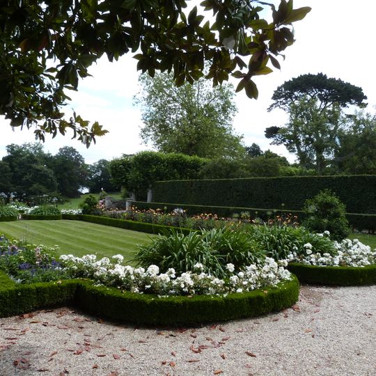 Parc du château de Montmarin