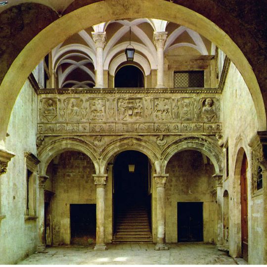 Palazzo Vulpano-Sylos