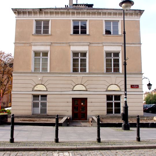 Kamienica przy ul. Podwale 1 w Warszawie