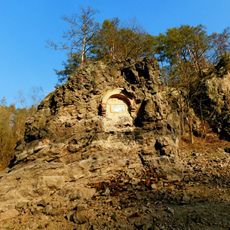 Výklenková kaple nad Vltavou