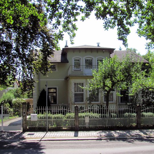 Villa Hölderlinstraße 2