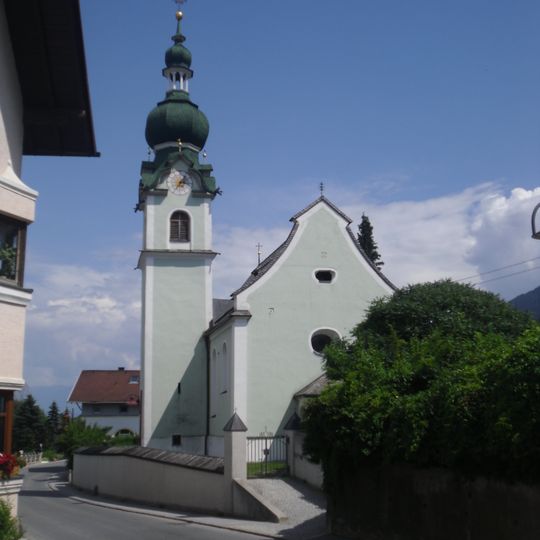 Kaplaneikirche hl. Rochus und Friedhof