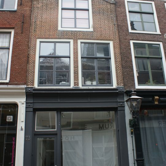 Hogewoerd 73, Leiden