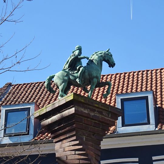 Equestrian statue of Peder Bodilsen