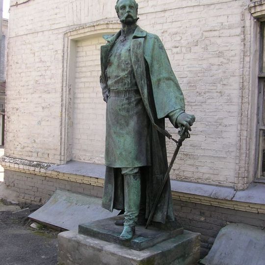 Статуя Олександра II