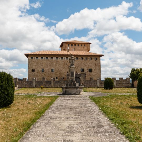 Jardín Del Conjunto Edificado De Villanañe