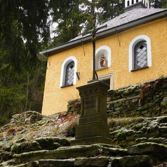 Kříž pod kaplí svaté Anny na Staré Hoře