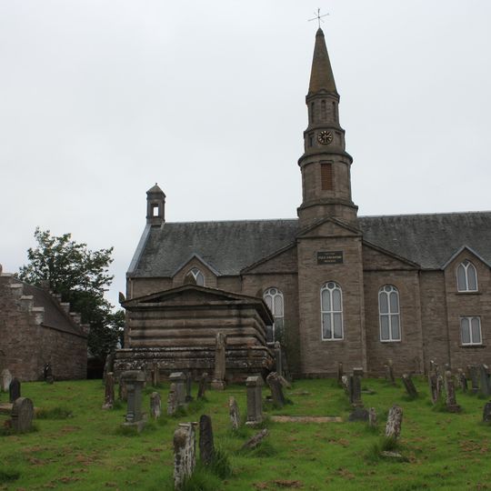 Methven Parish Church and churchyard