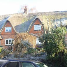 Lothlorien  Manor Cottage