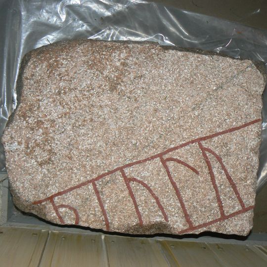 Östergötlands runinskrifter ATA4654/74