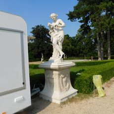 Socha Merkura v zámeckém parku ve Slavkově