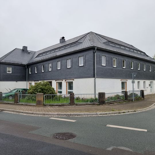 Wohnhaus mit Ladeneinbau Hauptstraße 27