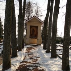 Išlaužas cemetery chapel