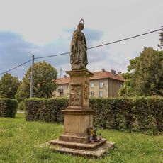 Socha Panny Marie v Uničově u hřbitova